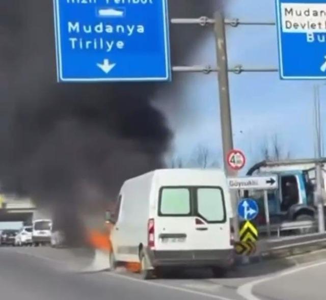 Alev alan servis minib&uuml;s&uuml; k&uuml;le d&ouml;nd&uuml; 1