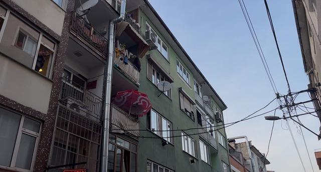 Eşine kızdı, evi yaktı mahalleli ayağa kalktı 1