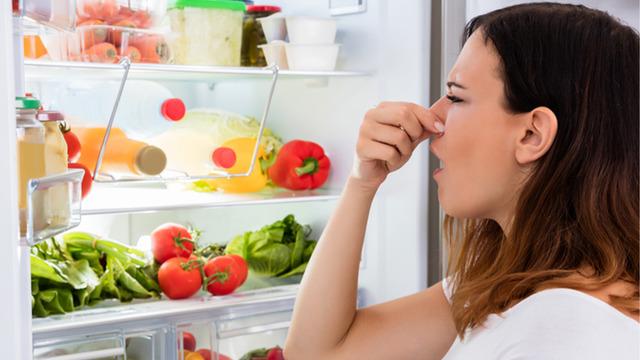 Buzdolabınız kokuyorsa bu y&ouml;ntemi deneyin!