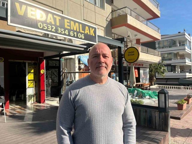 İzmir, sokaklarında domuz s&uuml;r&uuml;leri ile doğal yaşam parkına d&ouml;nd&uuml; 7