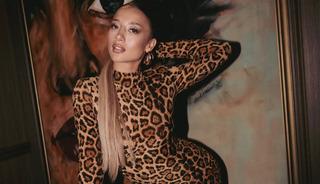 Klip &ccedil;ekiminde korkutan anlar: Attan d&uuml;şt&uuml;!