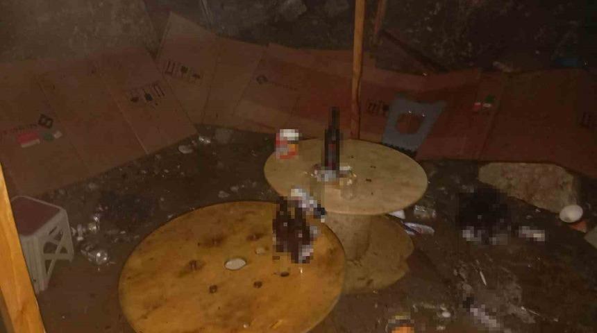 Alkoliklerin mesken tuttuğu baraka alev alev yandı