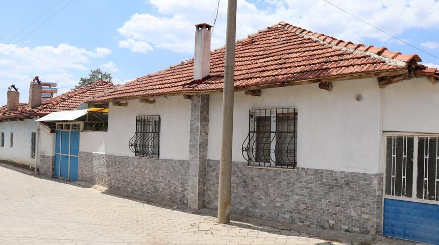 Cezaevinden izinli &ccedil;ıkıp karısını işkence yaparak &ouml;ld&uuml;ren kocaya m&uuml;ebbet hapis cezası