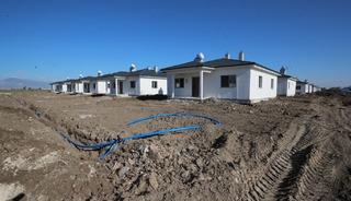 Hatay'da kırsal deprem konutlarının yapımı s&uuml;r&uuml;yor