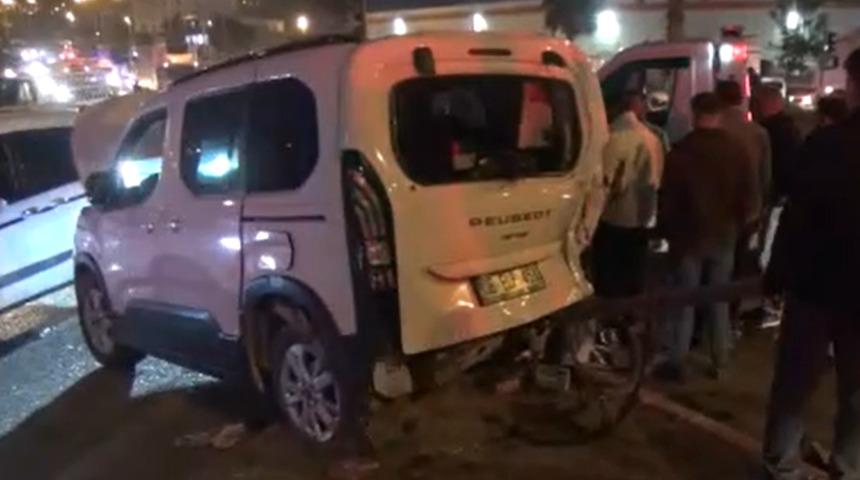 Şırnak'ta freni boşalan vin&ccedil; 6 araca &ccedil;arptı: 7 yaralı