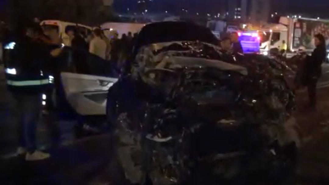 Şırnak ta freni boşalan vin&ccedil; 6 araca &ccedil;arptı: 7 yaralı 1