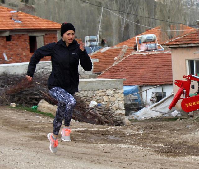 Balkan şampiyonu Yasemin Zengin'e destek