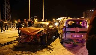 Baba yadigarı otomobil hurdaya d&ouml;nd&uuml;: 2 yaralı