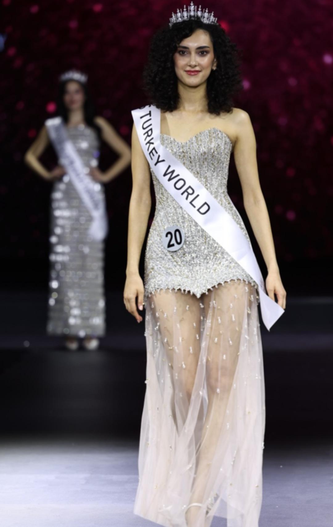 T&uuml;rkiye&rsquo;nin yeni g&uuml;zellik krali&ccedil;esi belli oldu: Miss Turkey kazananı Sıla Saraydemir kimdir? 3