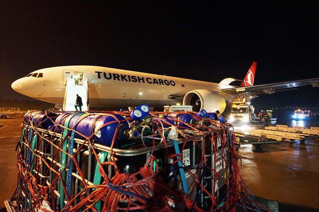 Balıkların İzmir'den Umman'a hava yolculuğu