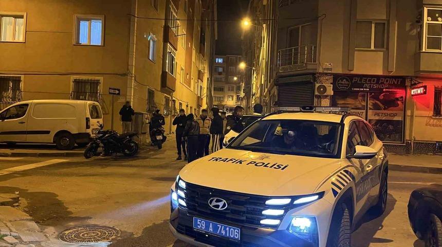 Plakası kapalı gezen motosikletin ehliyetsiz s&uuml;r&uuml;c&uuml;s&uuml; bek&ccedil;ilere yakalandı