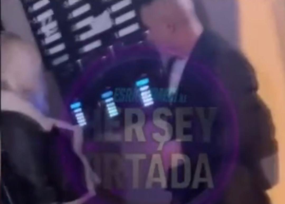 Esra Ezmeci g&ouml;r&uuml;nt&uuml;leri yayınladı: G&uuml;ll&uuml; n&uuml;n kızı elinde silahla sevgilisini alıkoydu 2