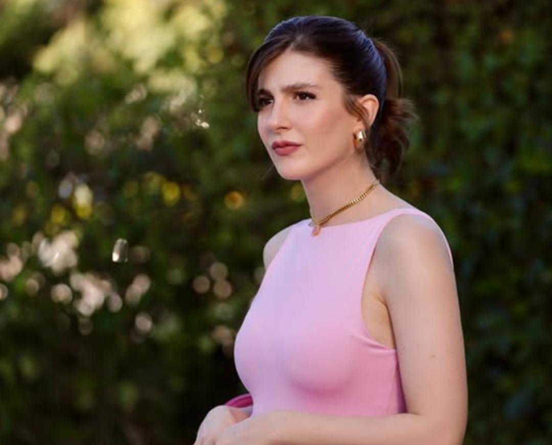 Taşacak Bu Deniz e savcı Feride geldi! Naz &Ccedil;ağla Irmak ka&ccedil; yaşında? Annesi de &ccedil;ok &uuml;nl&uuml; 1