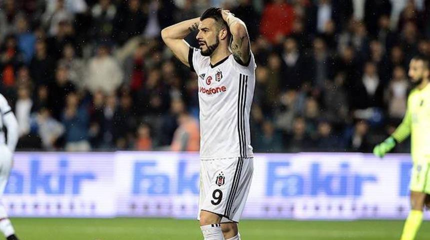 Beşiktaş liderliğe hasret kaldı