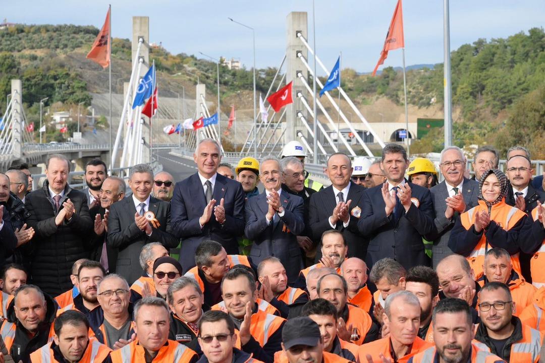 Alanya’da dev açılış! Doğu Çevre Yolu ve Demirtaş Kavşağı hizmete girdi 4