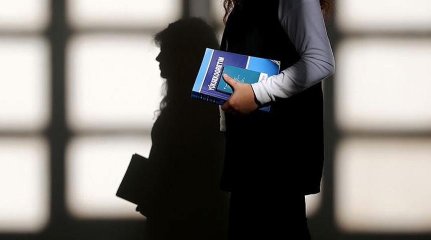 CHP'li Kılı&ccedil;'tan &uuml;niversite &ouml;ğrencileriyle ilgili kanun teklifi! "KYK kredi ve bursları asgari &uuml;crete endekslensin"