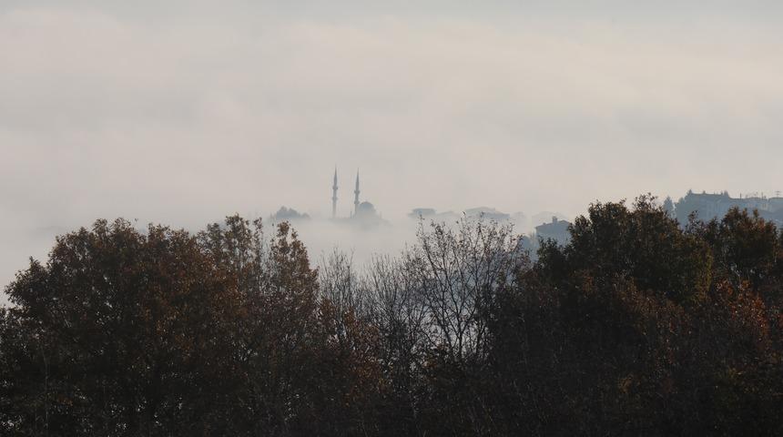 G&uuml;n doğumuyla buluşan sis g&ouml;rsel ş&ouml;len sundu