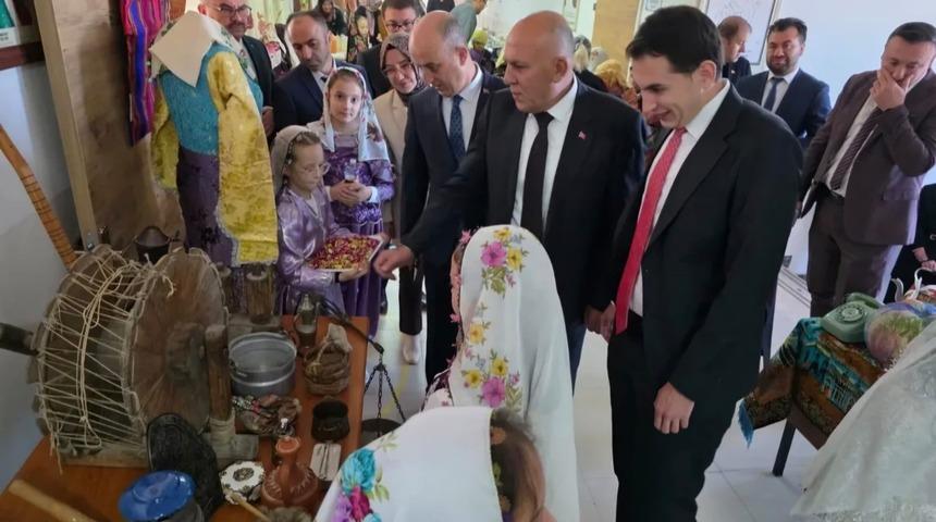 Hisarcık&rsquo;ta miniklere yerli malı kullanımının &uuml;lke ekonomisine katkıları anlatıldı