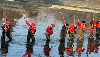 Eskişehir'de 4 g&uuml;nd&uuml;r kayıp &ouml;ğretmen i&ccedil;in suda arama &ccedil;alışmaları başlatıldı