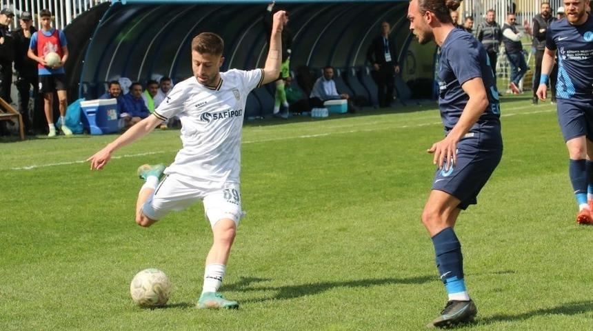 Silahlı kavgaya karışmıştı! Futbolcu 3 g&uuml;nl&uuml;k yaşam m&uuml;cadelesini kaybetti