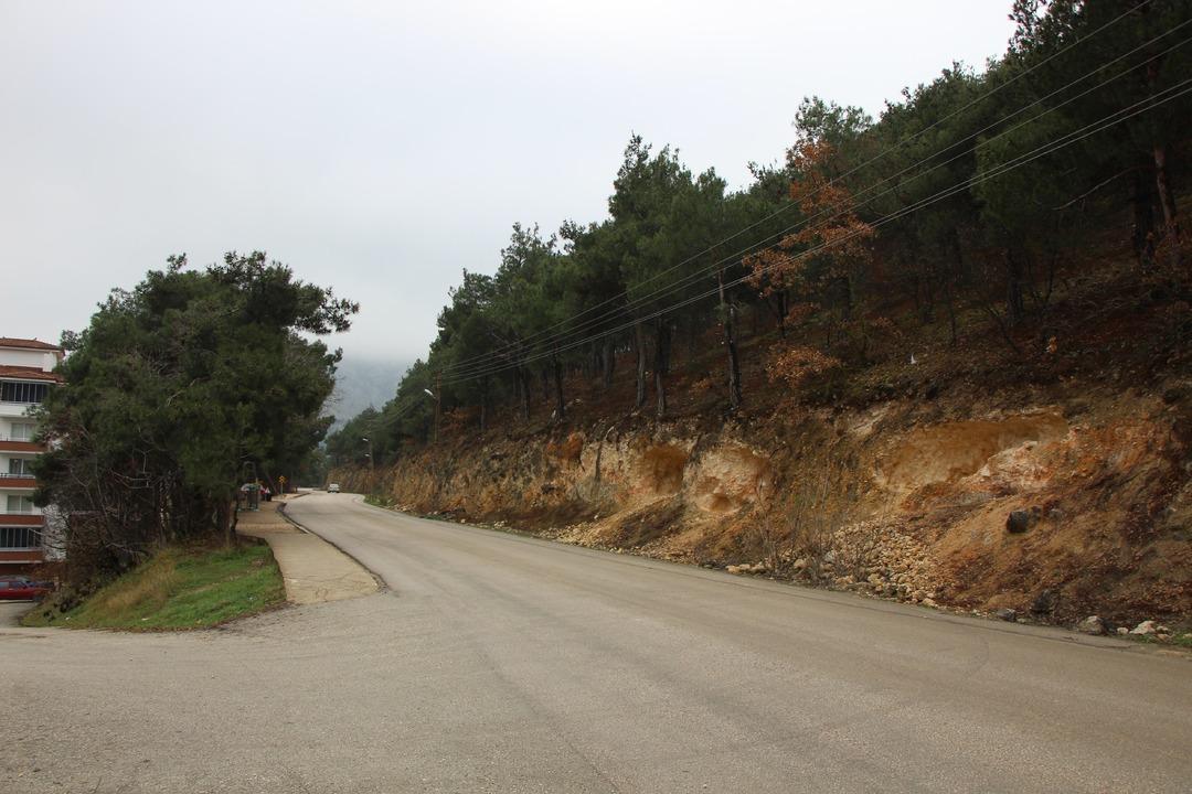 Ferhat diyarı Amasya da şaşırtan olay: Pekmez için dağı deldiler 3