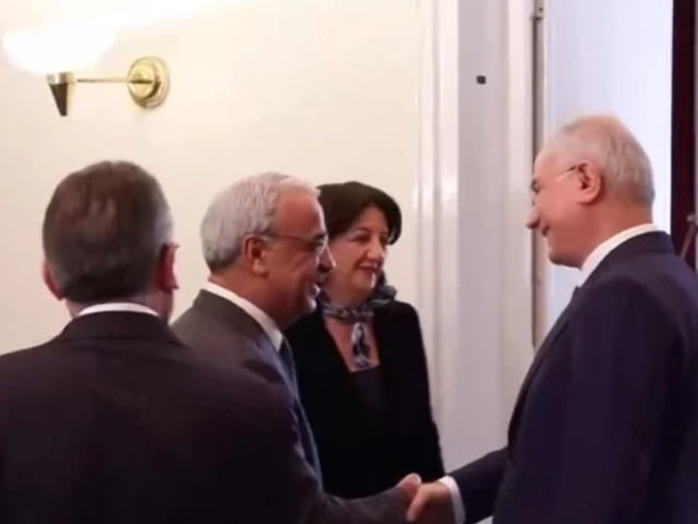 DEM Parti İmralı heyeti, AK Parti Grubu'nu ziyaret etti! 