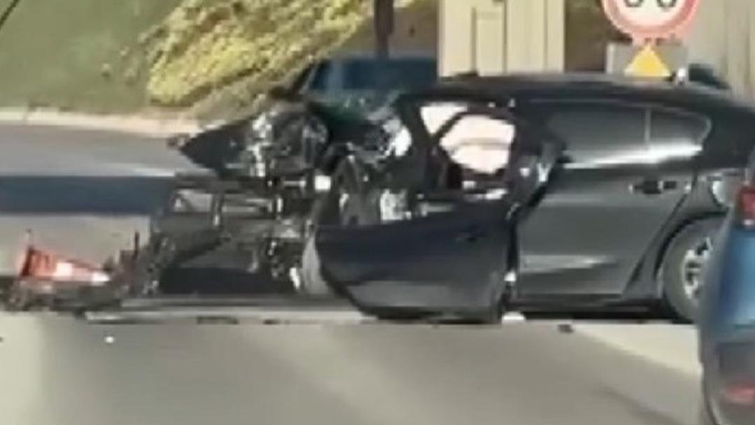 TEM de feci kaza! Gişenin beton bariyerine çarptı; Anne ile oğlu öldü 2