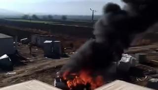 Elazığ&rsquo;da park halindeki ara&ccedil; alev alev yandı