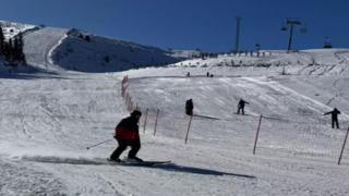Hakkari'deki Mergabütan Kayak Merkezi'nde sezon açıldı