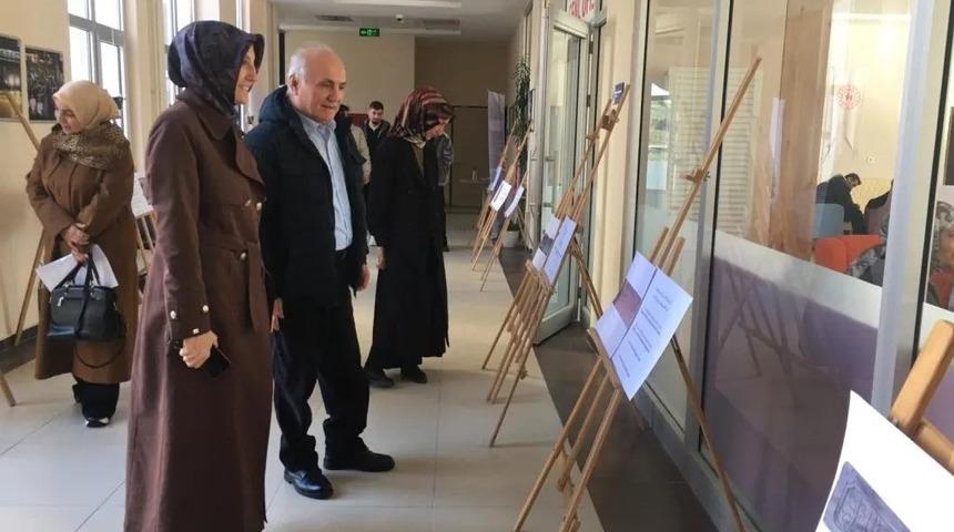 Sinop&rsquo;ta tarihi yapılardaki ayet ve hadisler sergiyle g&uuml;n y&uuml;z&uuml;ne &ccedil;ıktı