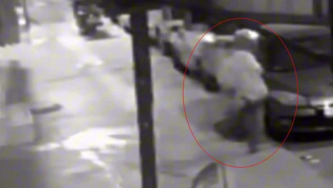 Esenyurt ta gen&ccedil; kadın, yaşlı adamı &ouml;ld&uuml;resiye d&ouml;vd&uuml;, kanlar i&ccedil;inde bıraktı! 2