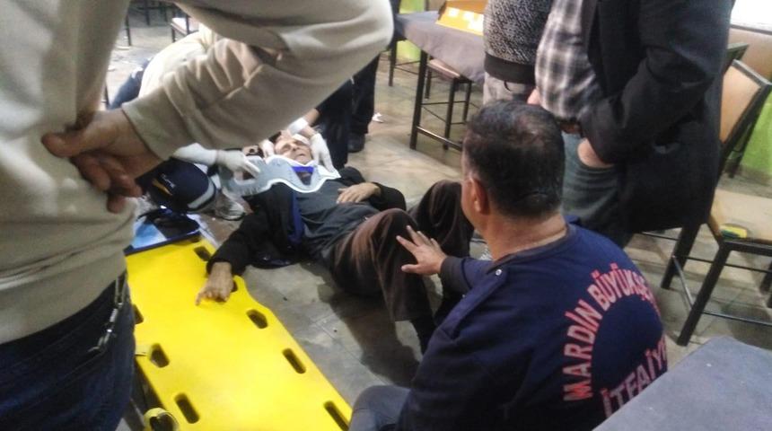 Mardin&rsquo;de kıraathanede tavan &ccedil;&ouml;kt&uuml;: 2 yaralı