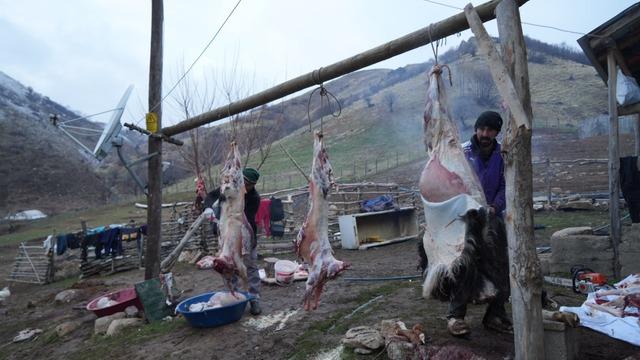 Muş'ta asırlık kavurma geleneği yaşatılıyor