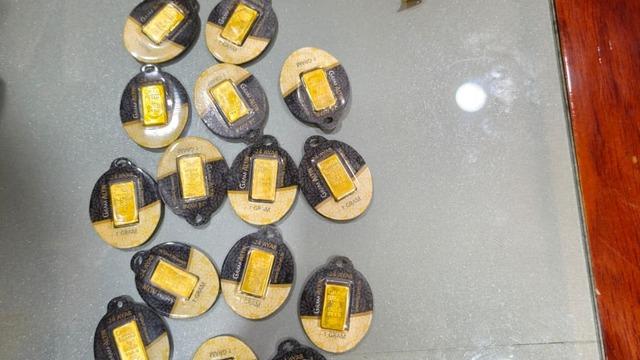 Kırşehir'de sahte altın oyununu kuyumcunun dikkati bozdu