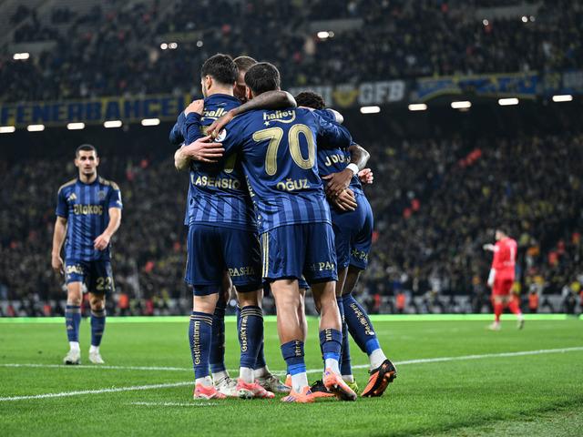 Fenerbah&ccedil;e 3 puanı 3 golle aldı!