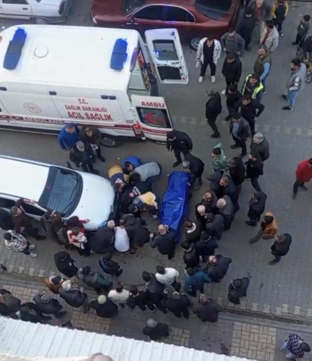 Adıyaman da dehşet: Yol ortasında eşini bı&ccedil;aklayarak &ouml;ld&uuml;rd&uuml; 1