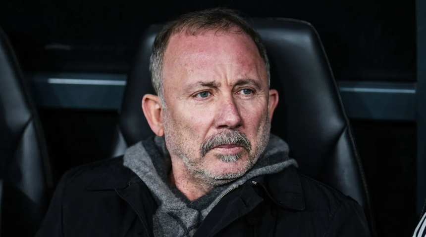 Beşiktaş'a derbi &ouml;ncesi k&ouml;t&uuml; haber! Yıldız isim ma&ccedil;a devam edemedi