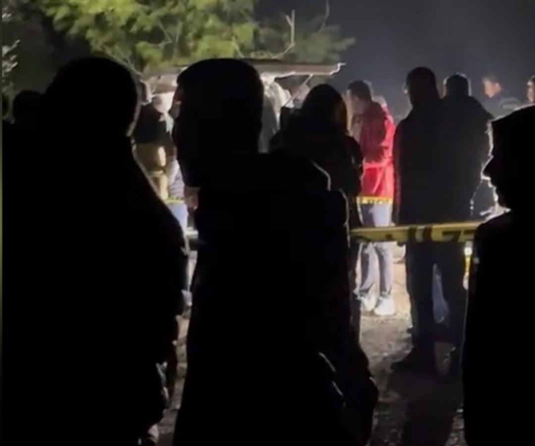 Mezarlıkta bir ara&ccedil;ta iki gencin cansız bedeni bulundu! 1