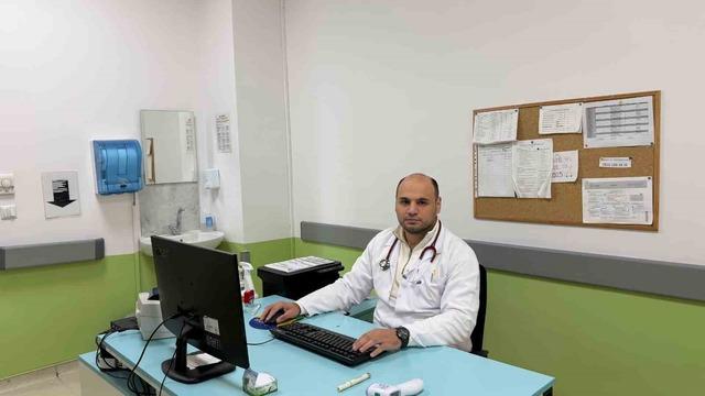 Acil serviste hayat kurtarıyor, dağlarda pedal çeviriyor