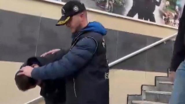 Kendisini 'Lübnanlı Murat' olarak tanıtan 'Hataylı İsmail' turist kadını dolandırdı