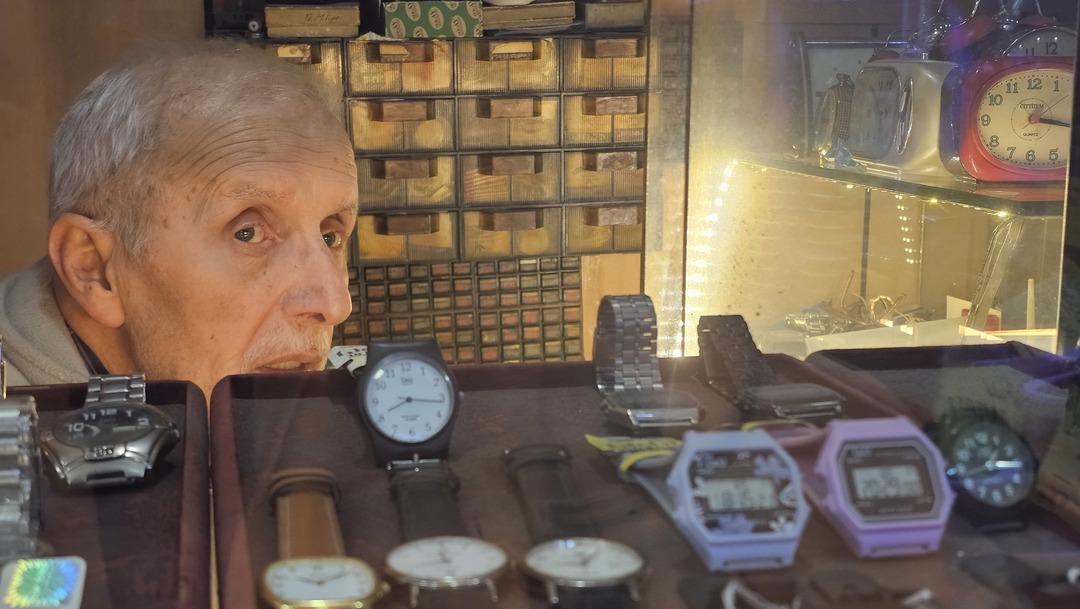 5 m2 lik dükkanda yapıyor Bir tezgah yetiyor, iyi bir meslek 3