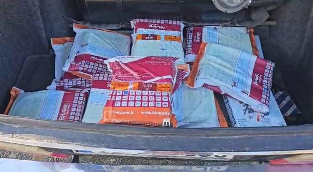 Hatay&rsquo;da depremzede &ouml;ğrencilere 8 bin &uuml;cretsiz deneme kitap&ccedil;ığı dağıtıldı 7