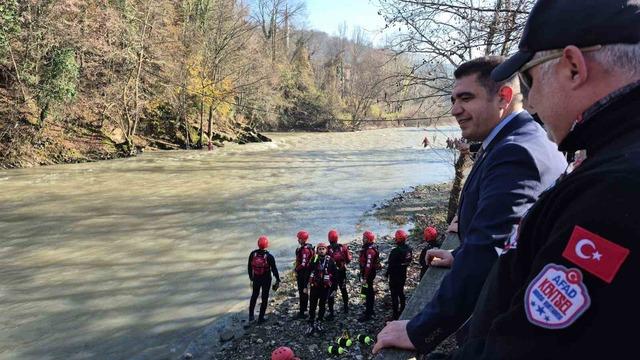 D&uuml;zce melen &ccedil;ayı nda arama kurtarma tatbikatı 5