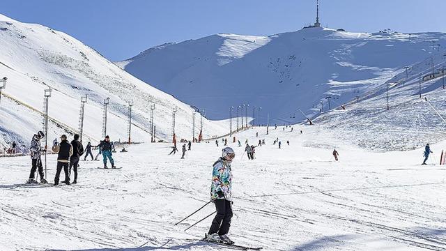 Palandöken kayak merkezi yılbaşında dolup taşıyor