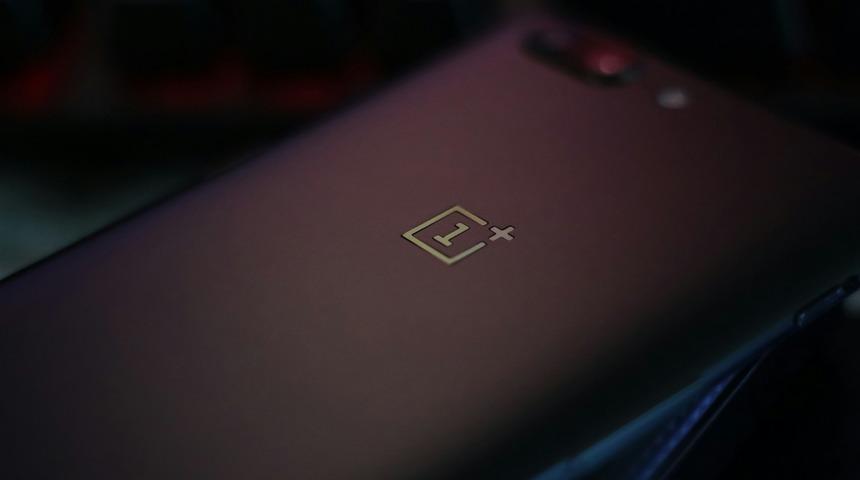 OnePlus 15T'nin &ouml;zellikleri sızdırıldı: 7.000 mAh batarya!