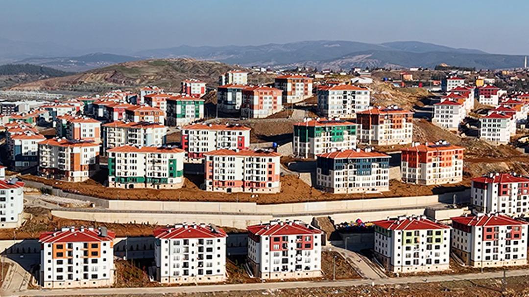 Asrın felaketinde ailesini kaybetmişti! Deprem b&ouml;lgesinin en k&uuml;&ccedil;&uuml;k hak sahibi yeni yuvasında 1