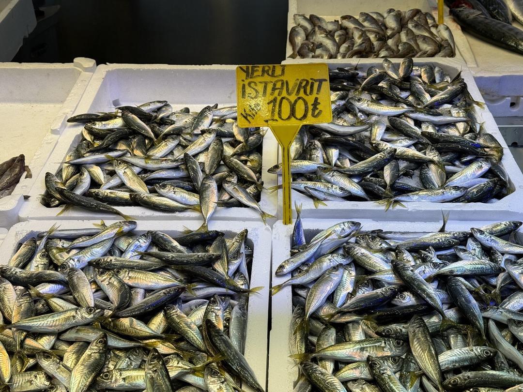  Fiyatlar uygun! Halkımız s&uuml;rekli yesin  Tezgahta sıralama değişiyor 1