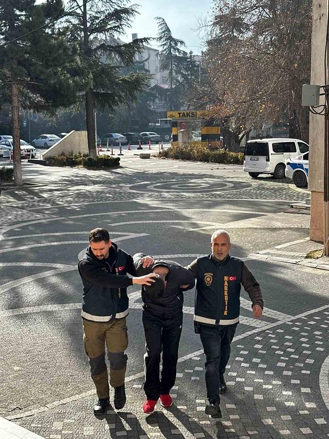 Akşehir&rsquo;de uyuşturucu operasyonu: 1 tutuklama 1