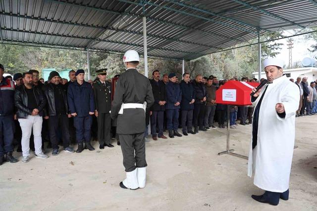 Kıbrıs Gazisi son yolculuğuna uğurlandı 2