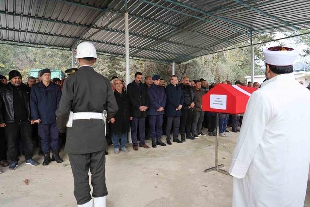 Kıbrıs Gazisi son yolculuğuna uğurlandı 1